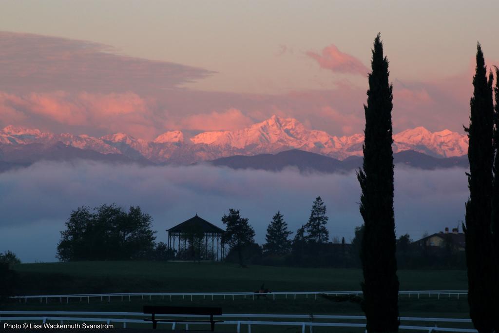 Foresteria Dei Piaceri Campestri Casciago Bagian luar foto